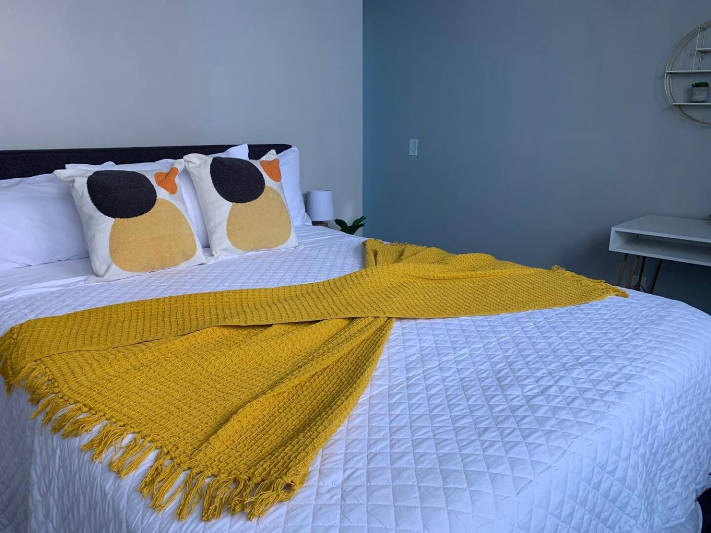 Modern Duplex Near Arenas, Hospitals, Universities, & Attractions Tower Grove エクステリア 写真