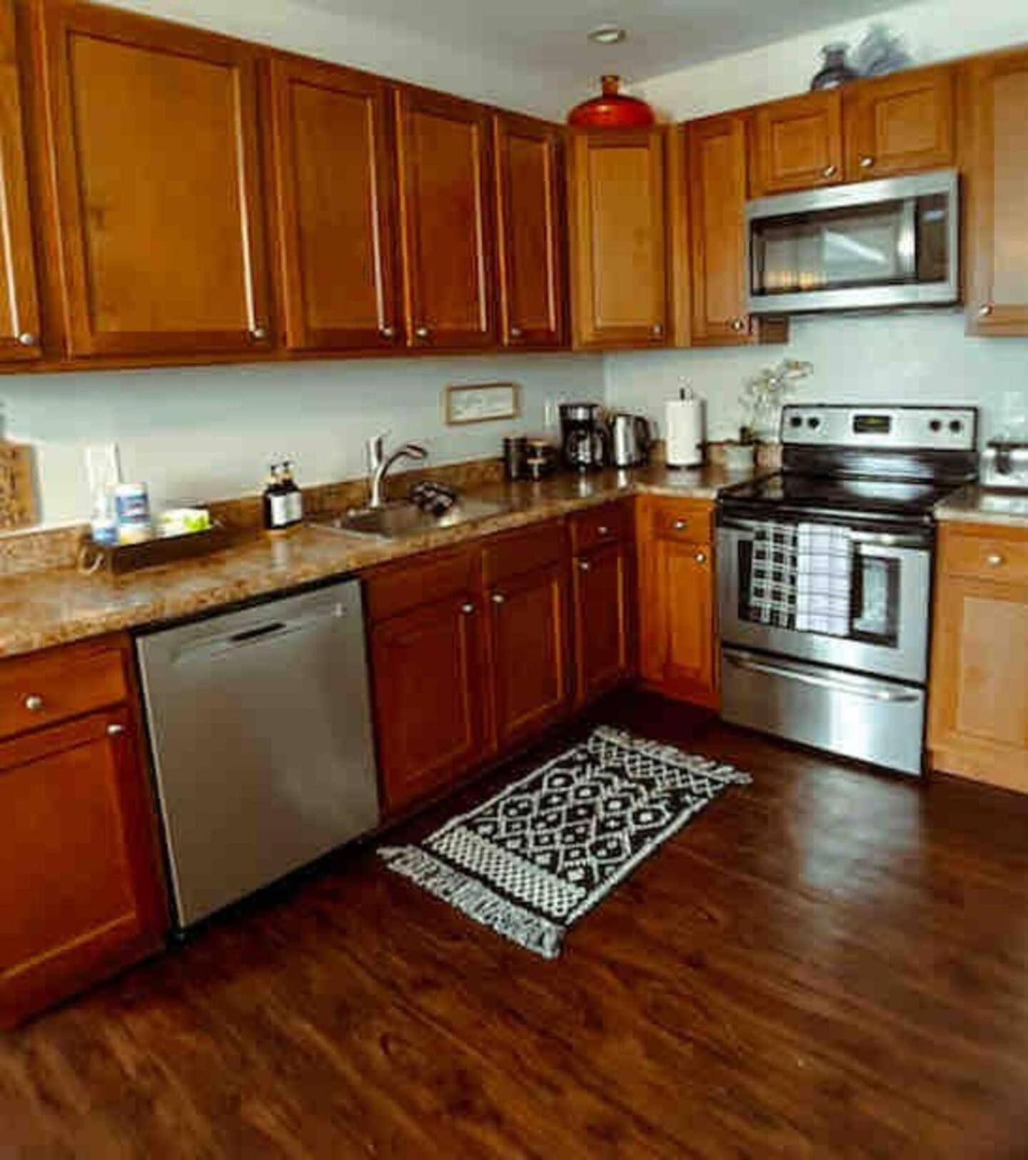 Modern Duplex Near Arenas, Hospitals, Universities, & Attractions Tower Grove エクステリア 写真